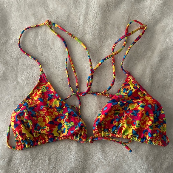 Heavy Manners ‘Miss December’ Front Tie Bikini Top XL - Picture 2 of 3